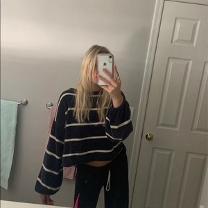 American Eagle navy long sleve top